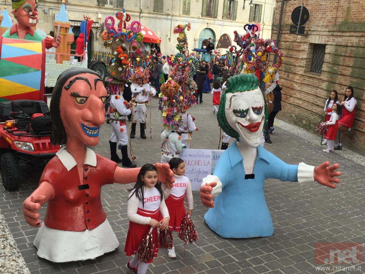 Mancano Poche Ore Alla Grande Festa Del Carnevale Di Scerni